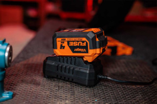 Akumulator 18V 4.0 Ah Fuse