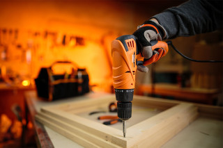 Vrtalnik-vijačnik VLN 240 Villager 