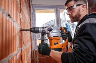 Vrtalnik-kladivo VLN 1506 Villager 