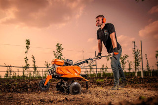 Prekopalnik VTB 842 Prime Villager 