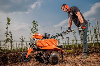 Prekopalnik VTB 842 Prime Villager 