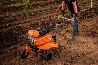 Prekopalnik VTB 842 Prime Villager 