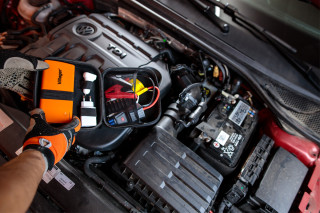 Zagnjalnik akum. Jump starter VJS 3500 