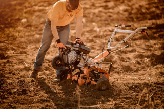 Prekopalnik VTB 843 Prime Villager 