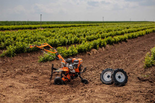 Prekopalnik VTB 8422 P s Plugom za O. Villager 