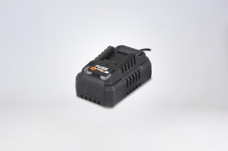 POLNILNIK HITRI 18V 4.5A FUSE 083383 Villager