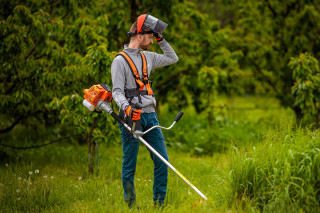 Kosa Bencinska BC 433 E Villager 