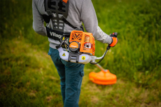 Kosa Bencinska BC 433 E Villager 