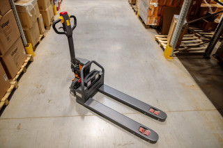 Viličar paletar akumulatorski VTP 1525 LiX 