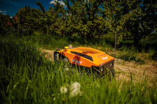 Kosilnica robotska daljinsko vodena RC 53 