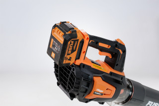 Puhalnik listja akum. FUSE VBV 2420 