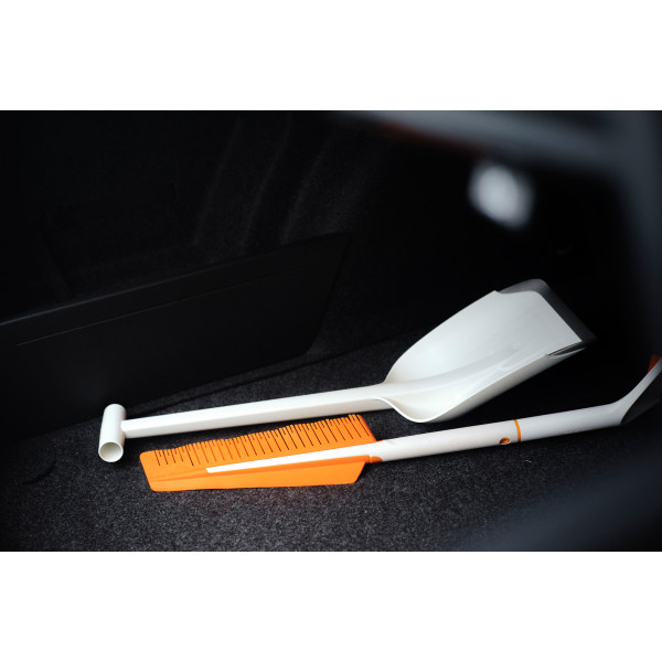 Metlica+strgalo za led Snowexpert 1019352 Fiskars