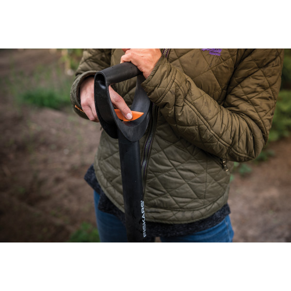 LOPATA KONIČ.105-125cm SMARTFIT 1001567 Fiskars