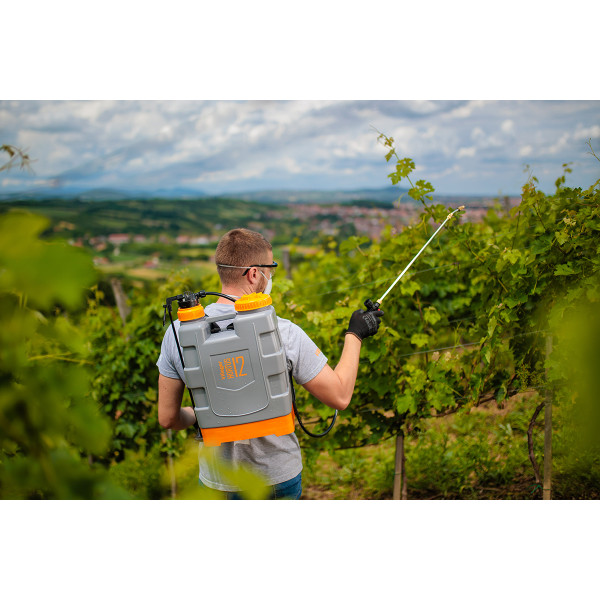 Škropilnica Ročna Hortus 12L Villager 