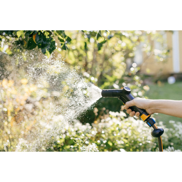 BRIZGALKA ZA VODO NASTAVLJIVA 1070838 Fiskars 