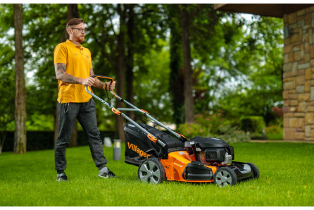 Vaš pomladni vodnik za nakup kosilnice za travo.