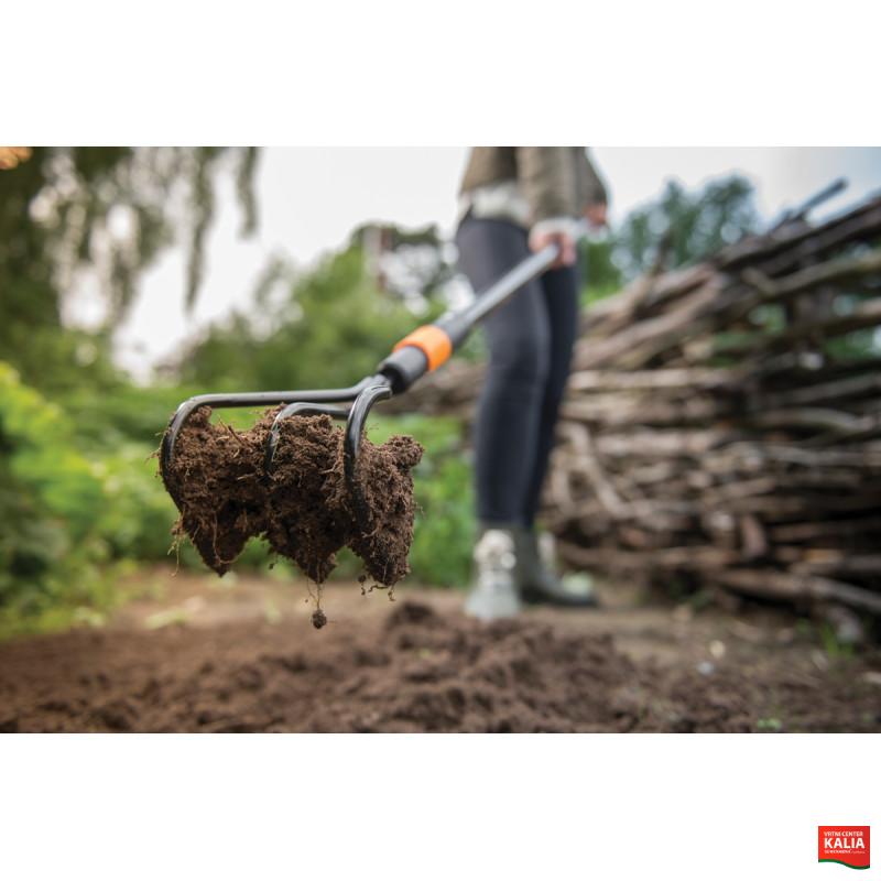 KULTIVATOR 3 ROGLJI QUIKFIT 1000680 Fiskars